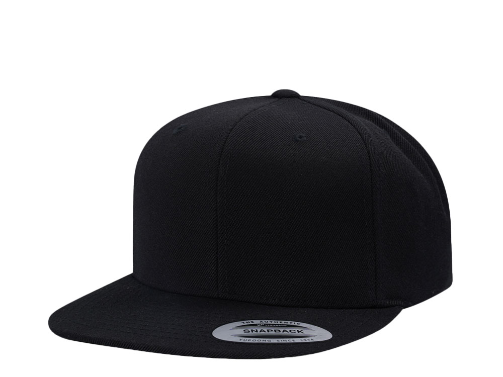 Yupoong Basic Black Snapback  Casquette