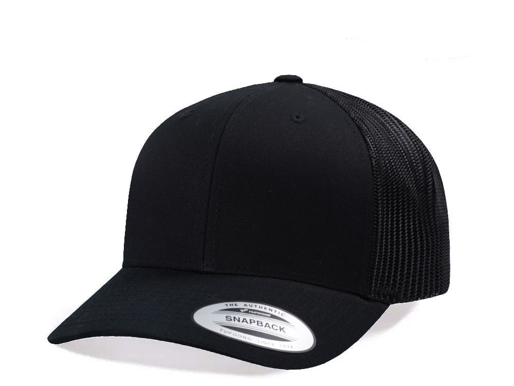 Yupoong Basic Black Retro Trucker Snapback  Casquette