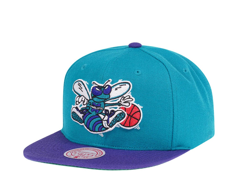 Mitchell & Ness Charlotte Hornets Team Two Tone Hardwood Classics Snapback Casquette