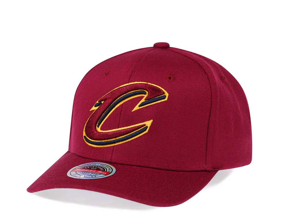 Mitchell & Ness Cleveland Cavaliers Team Ground Red Line Solid Flex Snapback Casquette