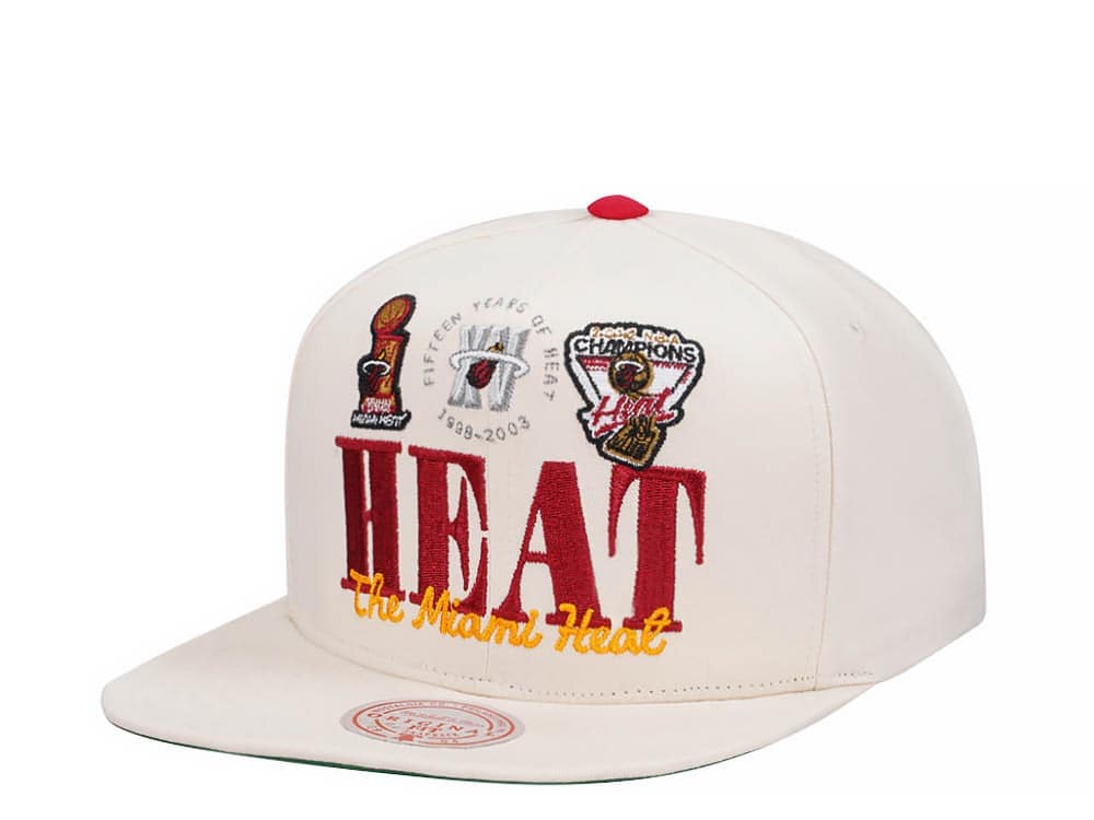 Mitchell & Ness Miami Heat Reframe Retro Off White Snapback Casquette