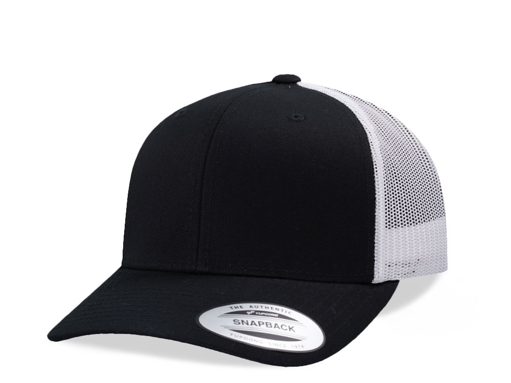 Yupoong Basic Black White Retro Trucker Snapback  Casquette